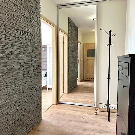 Apartment Z Ogrodem I Parkingiem Poludnie *