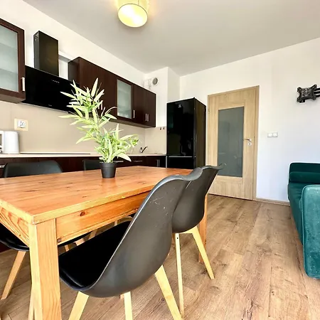 Apartment Z Ogrodem I Parkingiem Poludnie Gdansk