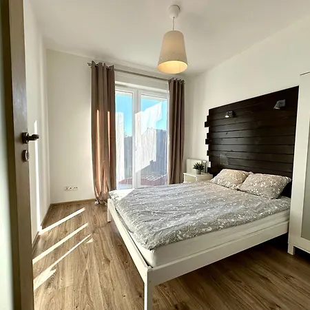 Z Ogrodem I Parkingiem Poludnie Apartman Gdańsk