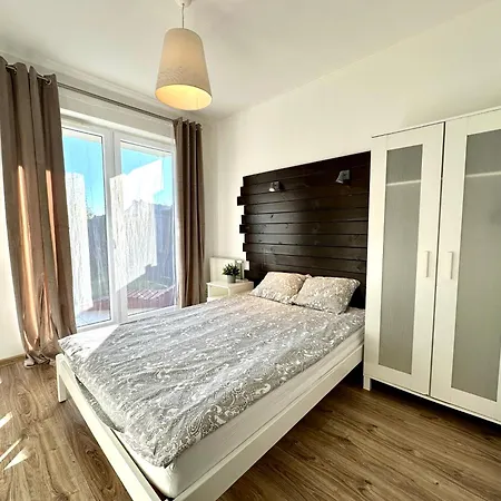 Z Ogrodem I Parkingiem Poludnie Apartament Gdańsk